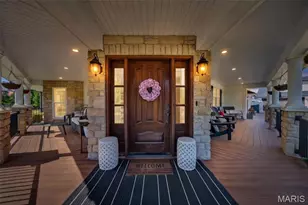 9801 Hilltop Dr, Sunset Hills, MO 63128 - Photo 3