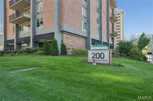 200 S Brentwood Blvd, Clayton, MO 63105 - Photo 3