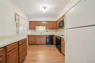 528 Spring Glen Dr, Ballwin, MO 63021 - Photo 9