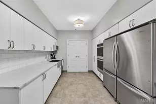 816 S Hanley Rd, Clayton, MO 63105 - Photo 23
