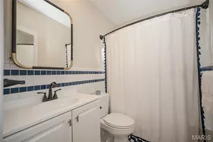 215 N Central Ave, Clayton, MO 63105 - Photo 15