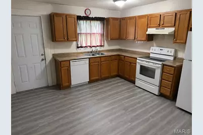 8551 Oriole Avenue, Saint Louis, MO 63147 - Photo 11