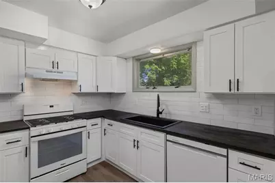 425 Powell Avenue, Saint Louis, MO 63135 - Photo 9