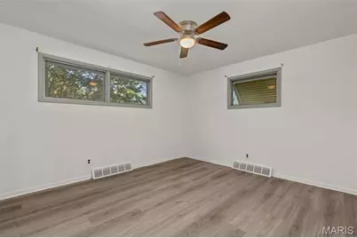 425 Powell Avenue, Saint Louis, MO 63135 - Photo 15