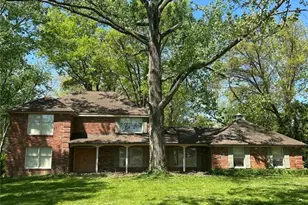 2055 N Ballas Rd, Des Peres, MO 63131 - Photo 1