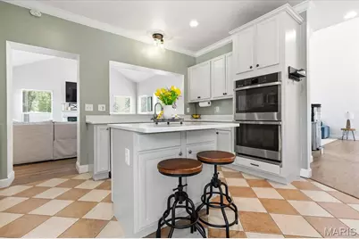 21 W Waymire Avenue, Saint Louis, MO 63119 - Photo 7