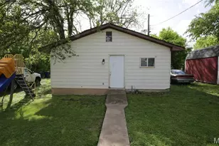 914 S 2nd St, De Soto, MO 63020 - Photo 5