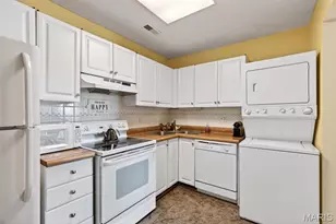 1441 Oriole Pl, Brentwood, MO 63144 - Photo 11
