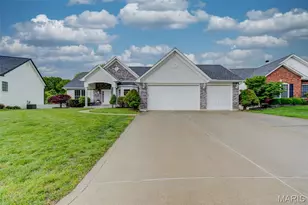 819 Hidden Spring Dr, Saint Charles, MO 63304 - Photo 31