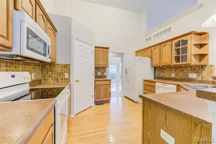 819 Hidden Spring Dr, Saint Charles, MO 63304 - Photo 11