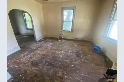 6213 Westerhoff Avenue, Saint Louis, MO 63121 - Photo 5