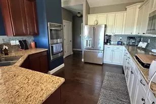 10429 Appomattox Station Ct, Saint Louis, MO 63123 - Photo 3