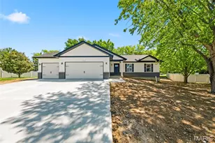400 Chantilly Ct, Warrenton, MO 63383 - Photo 1