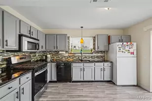 11 Ramblewood Ct, Wentzville, MO 63385 - Photo 5