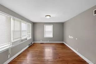 8110 Underhill Dr, University City, MO 63114 - Photo 7