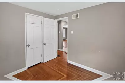 8110 Underhill Drive, University City, MO 63114 - Photo 17