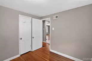 8110 Underhill Dr, University City, MO 63114 - Photo 17