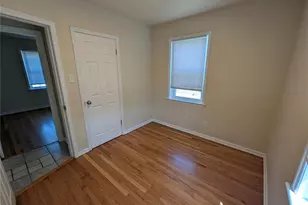 20 Derhake Rd, Saint Louis, MO 63031 - Photo 9