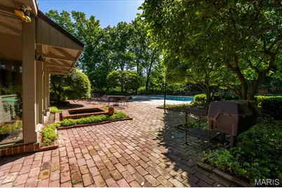 50 Creekwood Lane, Saint Louis, MO 63124 - Photo 13
