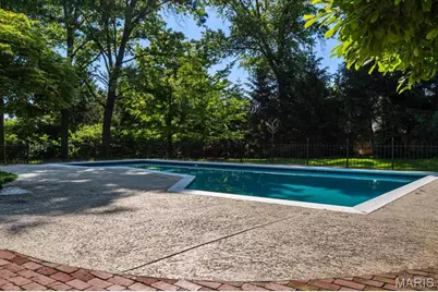 50 Creekwood Lane, Saint Louis, MO 63124 - Photo 9