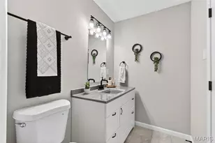 12131 McKelvey Rd, Maryland Heights, MO 63043 - Photo 17