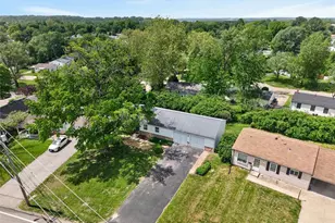 12131 McKelvey Rd, Maryland Heights, MO 63043 - Photo 31