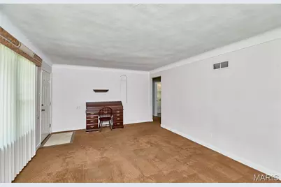 1802 S New Florissant Road, Florissant, MO 63031 - Photo 5
