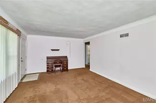 1802 S New Florissant Rd, Florissant, MO 63031 - Photo 5