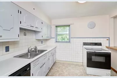 1802 S New Florissant Road, Florissant, MO 63031 - Photo 7