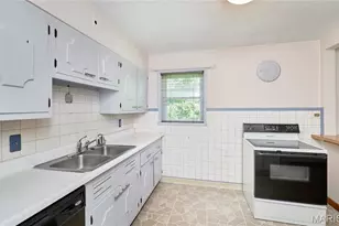 1802 S New Florissant Rd, Florissant, MO 63031 - Photo 7