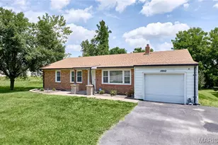 1802 S New Florissant Rd, Florissant, MO 63031 - Photo 1