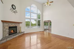 101 W Lakeview Dr, De Soto, MO 63020 - Photo 1