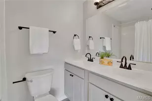 1592 Mendell Dr, University City, MO 63130 - Photo 29
