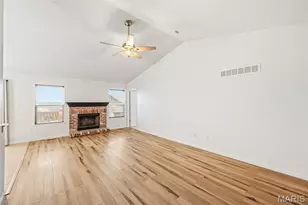 911 Pittsburg Landing Dr, Wentzville, MO 63385 - Photo 11