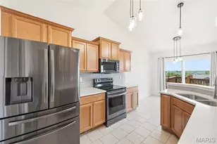 911 Pittsburg Landing Dr, Wentzville, MO 63385 - Photo 7