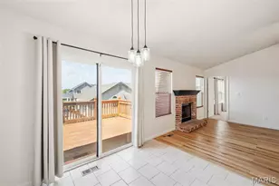 911 Pittsburg Landing Dr, Wentzville, MO 63385 - Photo 9