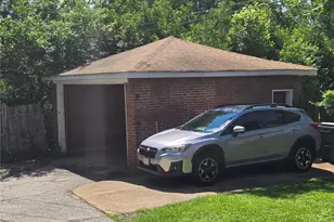 1120 Moorlands Dr, Richmond Heights, MO 63117 - Photo 11