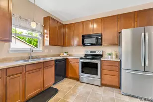 801 Sunflower Manor, O'Fallon, MO 63368 - Photo 11