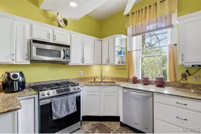7507 Virginia Avenue, Saint Louis, MO 63111 - Photo 9