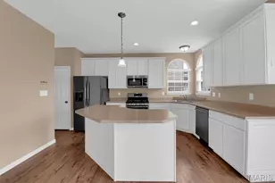 340 Cambridgeshire Ct, Saint Peters, MO 63376 - Photo 9