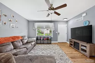 20 Shagbark Ct, Saint Charles, MO 63376 - Photo 5