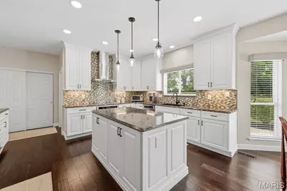 723 Hawk Run Drive, O'Fallon, MO 63368 - Photo 9