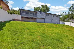 1122 King Carey Dr, Saint Louis, MO 63146 - Photo 39