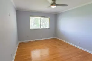 8631 Old Bonhomme Rd, Saint Louis, MO 63132 - Photo 15