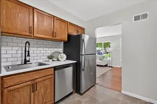 1621 Mowbry Ln, Saint Louis, MO 63136 - Photo 5