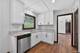 8819 May Ave, Jennings, MO 63136 - Photo 7
