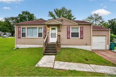 10428 Ashbrook Drive, Saint Louis, MO 63137 - Photo 1