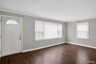 10428 Ashbrook Dr, Saint Louis, MO 63137 - Photo 11