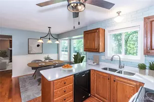 6564 Suson Woods Dr, Saint Louis, MO 63128 - Photo 7