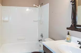 6564 Suson Woods Dr, Saint Louis, MO 63128 - Photo 23